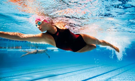 plywanie przed triathlonem
